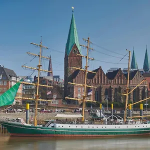 Alexander Von Humboldt - Schiff Hotel Brema